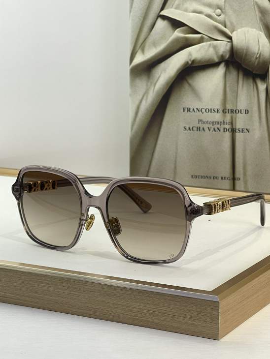 Picture of Dior Sunglasses _SKUfw76161916fw